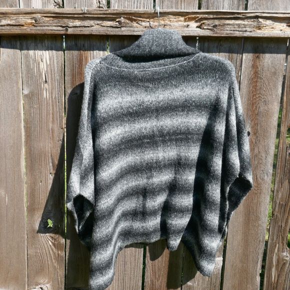 Nurture Sweater Poncho Cowl Neck Wool Blend Gray Striped Knit XL - Picture 8 of 8